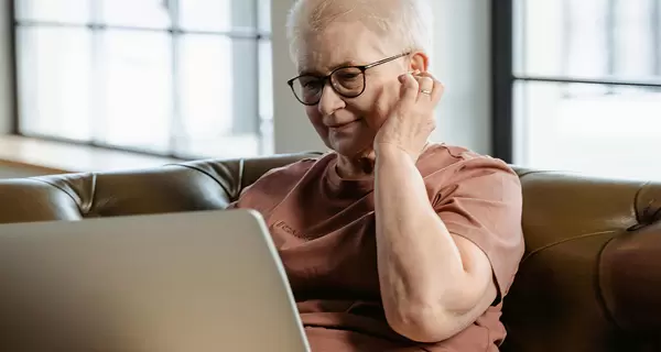 Відеоідентифікація пенсіонерів: особистий досвід проходження та чому виплати можуть зупинити