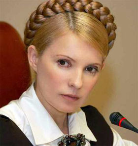Тимошенко требует снять неприкосновенность с Лозинского  
