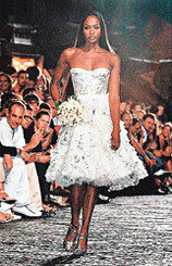 Наоми Кэмпбелл заказала свадебное платье за 100 000 евро 