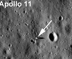 Американский спутник сфотографировал лунные модули «Апполона» 