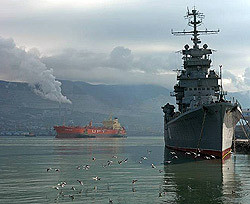 Черноморский флот оттранспортировал причал в Сирию 