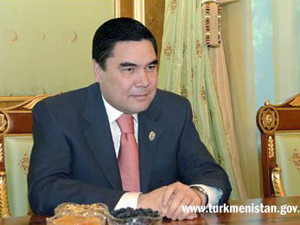 Президент Туркменистана подрабатывает хирургом 
