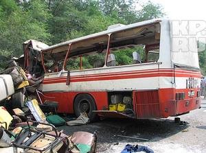 В России бензовоз столкнулся с пассажирским автобусом 