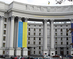 Украинский МИД по-прежнему считает российского консула «шпионом» 