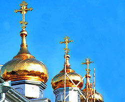 В Симферополе к визиту Патриарха на Собор воздвигают кресты 