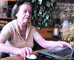 Самая пожилая в мире студентка продолжает учебу в Симферопольском вузе 