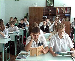 Киевляне переводят своих детей из частных школ в государственные 