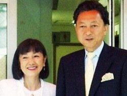 Жену премьера Японии похищали инопланетяне 