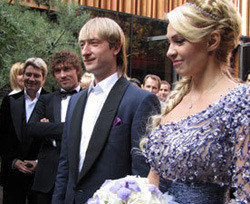 Рудковская и Плющенко сыграли свадьбу на Рублевке 