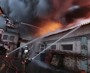 В Борисполе сгорел рынок 