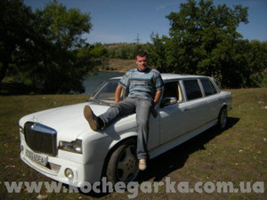 Горловский Кулибин собрал лимузин из обшивки «Донбасс» 