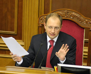 Яценюк предлагает Литвину запустить новую систему голосования 