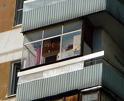Два москвича стреляли из окна по прохожим 