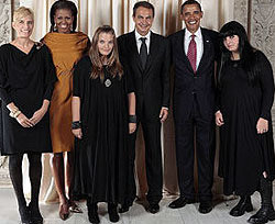 Премьер Испании привел на встречу с Обамой дочерей-готов  