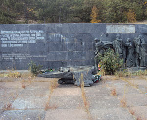 В Севастополе разрушили памятник солдатам-азербайджанцам 
