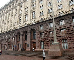 Депутатов в здании Киевсовета вчера 