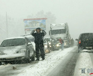 Чехию и Словакию замело снегом: есть жертвы 