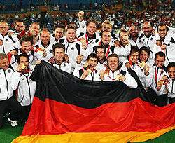 Футболисты сборной Германии на чемпионате мира оденутся в бронежилеты 