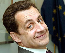 Налогоплательщиков разорили, чтобы Саркози принял душ 