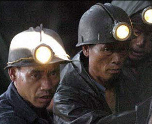 На шахте в Китае случился взрыв: 139 горняков оказались змурованы под землей 