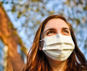 Киевским студентам придется две недели носить маски  