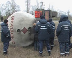 В Крыму перевернулась гигантская цистерна с газом 