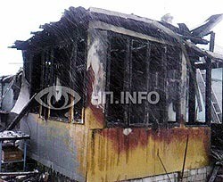 В Киеве горит жилой дом 