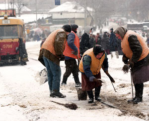 Кто чистит киевские дороги 