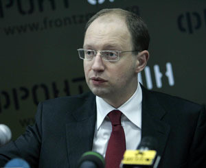 Яценюк заявил волынянам, что опирается на волю граждан страны 