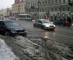 Из-за непогоды машинам ограничили въезд в Киев 