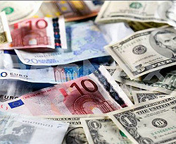 Евро и доллар дорожают  