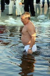 В это Крещение Черновецкий снова нырнет в прорубь 