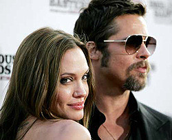 Анджелина Джоли изменяла мужу с Леди Гагой? 