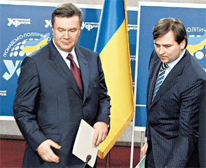 Глава протокола Виктора Януковича: «Чтобы передать власть новому президенту, присутствие Ющенко не требуется» 