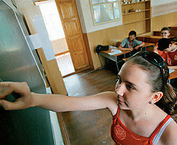 Украинские школьники будут продолжать учиться 12 лет 