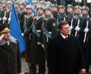 Януковичу угрожает «маятник народного доверия» 