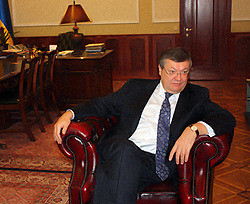 Министр иностранных дел Грищенко берет курс на Вашингтон 