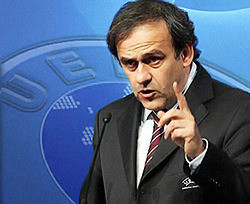 Платини идет на второй президентский срок в УЕФА   