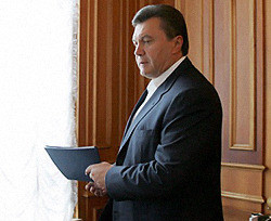 Янукович надеется на ускорение отмены визового режима с ЕС 