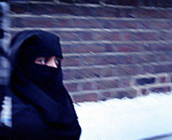После теракта москвичи избили женщин-мусульманок 