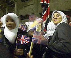 Британские депутаты боятся отчуждения мусульман из общества 