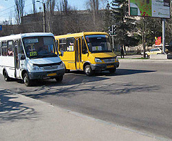 В поминальные дни по Киеву пустят дополнительный транспорт 