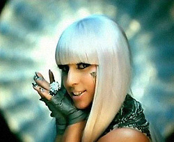 Lady Gaga станет хедлайнером рок-фестиваля 