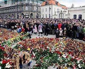 Во Львове во всех церквях отслужили панахиды по жертвам авиакатастрофы под Смоленском 