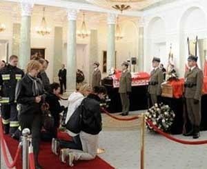Сегодня в Кракове похоронят Президента Польши и его супругу  