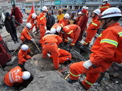 Число жертв землетрясения в Китае перевалило за 1,7 тысяч человек, более 250 пропали без вести 