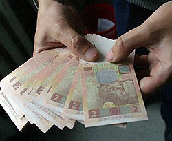 Минимальная зарплата в Украине поднимется на 53 гривны 