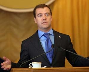 Дмитрий Медведев хотел стать химиком 