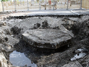 В Бердянске при установке одного памятника «откопали» другой