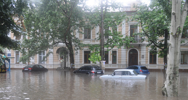В Румынии из-за наводнения эвакуируют людей